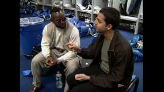 Emmitt Smith Card trick Street Magic  David Blaine [upl. by Sukramed]