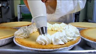 How to make a real Key Lime Pie [upl. by Orion]