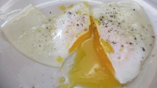 EGG OVER EASY  How to make PERFECT OVER EASY EGGS demonstration [upl. by Clark]