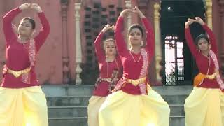 Aanondoloke Mongolaloke  Rabindra Sangeet [upl. by Cecily]