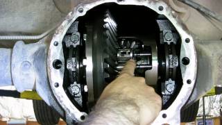 GM locking differential  how it works [upl. by Naiva]