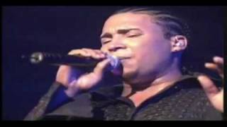 Vuelve  don omar en vivo [upl. by Akayas]