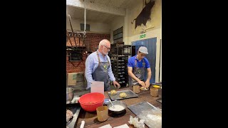 Vivo  Receta de pan dulce con Osvaldo Gross [upl. by Shreeves357]