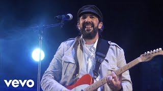 Juan Luis Guerra  La Calle Live ft Juanes [upl. by Miquela]