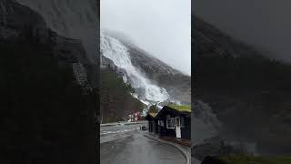 Spektakularny wodospad Langfossen [upl. by Yecnuahc383]