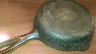 How to Restore Very Cruddy Cast Iron Skillet to Usable Condition Without Electrolysis [upl. by Wurst]