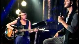 Ricardo Arjona ft Gaby Moreno Fuiste tu en vivo [upl. by Erlina]