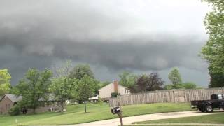 Severe Thunderstorm shelf clouds and wind [upl. by Keelin]